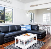 Urangan Harbour Cottage - Holiday Find