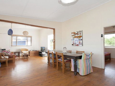 Urchins - Funky Comfort And Style - Holiday Find 3