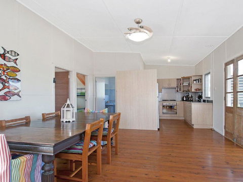 Urchins - Funky Comfort And Style - Holiday Find 1