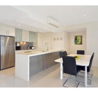 Utopia Apartment - Holiday Find