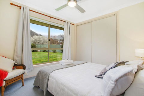 Valley View Townhouse - On The RAIL TRAIL - Holiday Find 1
