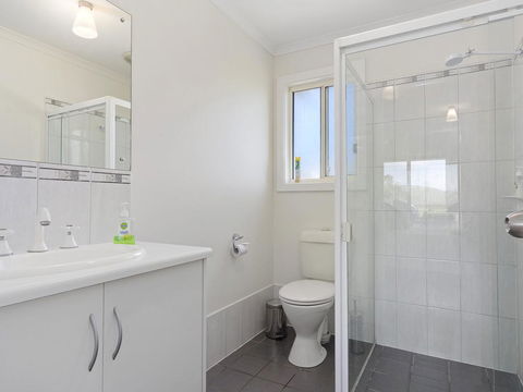 VALLEY VIEWS - 10 Valley Heights Drive - Holiday Find 0