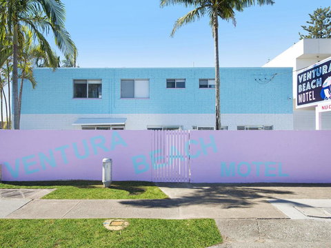 Ventura Beach Motel 2 Bed Poolside - Unit 3 - Holiday Find 1