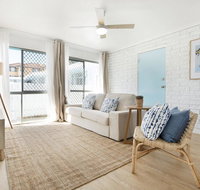 Ventura Beach Motel 3 Bedroom Poolside - Holiday Find