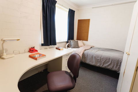 Vickery House 8 Bedroom Flat - Holiday Find 1