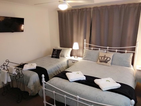 Victoria At Redcliffe Bed & Breakfast - Holiday Find 1