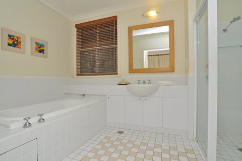 Villa Spa Executive 1br Champagne Resort Condo Located Within Cypress Lakes Resort (nothing Is More Central) - Holiday Find 2