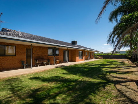 Vineyard Retreat Mildura - Holiday Find 2