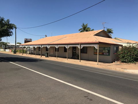Wagon Wheel Motel - Holiday Find 0