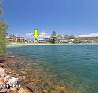Wanda Waterfront Retreat - beautiful beach house - Holiday Find