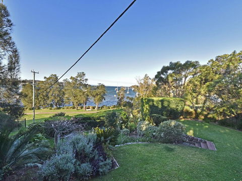 Wangi Waterfront Delight 1bdr Studio - Holiday Find 1