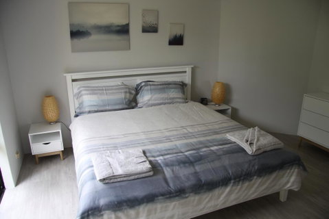 Warnbro Beach Family Accommodation - Holiday Find 0