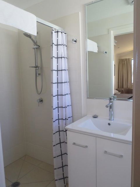 Warrego Hotel Motel Cunnamulla - Holiday Find 1