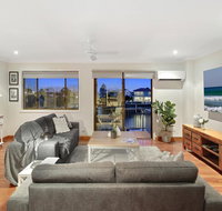 Waterfront boutique apartment - Personal concierge - Holiday Find