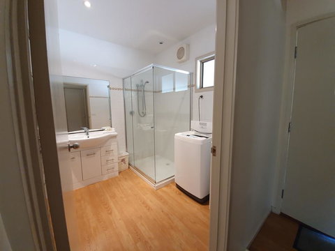 Waterfront Retreat At Wattle Point - Holiday Find 2