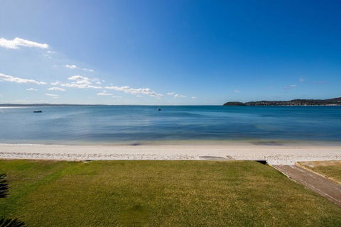 Waterfront Wonderland Foreshore Drive 41 - Holiday Find 3