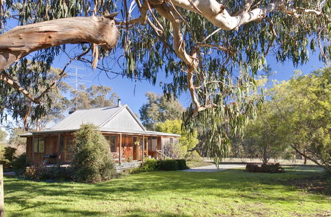 Bluegum Ridge Cottages - Holiday Find 7