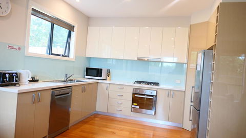 Apollo Bay Seal Apartments - Holiday Find 6