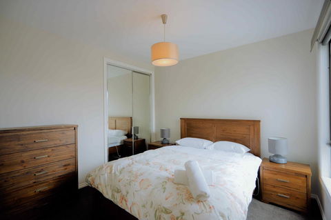 Apollo Bay Seal Apartments - Holiday Find 1