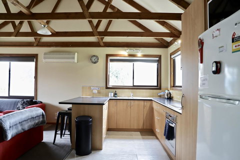 Red Ceder Cottage - Great Ocean Road - Port Campbell - Holiday Find 14