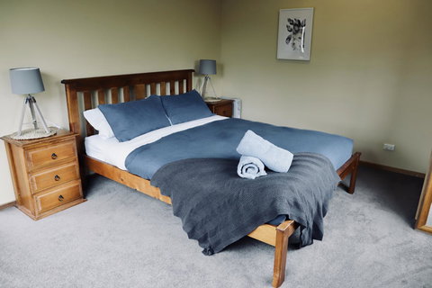 Red Ceder Cottage - Great Ocean Road - Port Campbell - Holiday Find 2