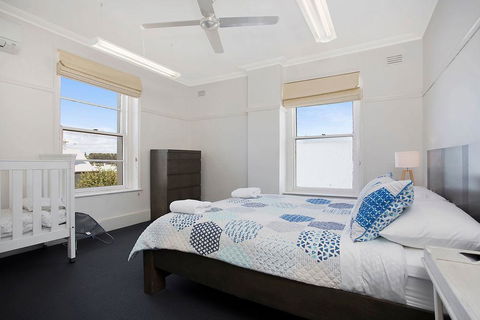 Plummers Mill - Central Townhouse - Holiday Find 3