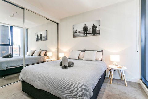 Complete Host 50 Claremont St Apartments - Holiday Find 18