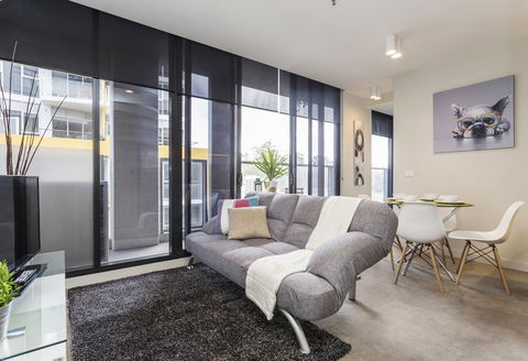 Complete Host 50 Claremont St Apartments - Holiday Find 11