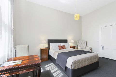 The Riversleigh - Holiday Find 22