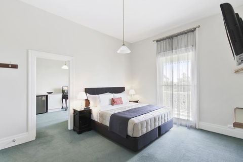 The Riversleigh - Holiday Find 24