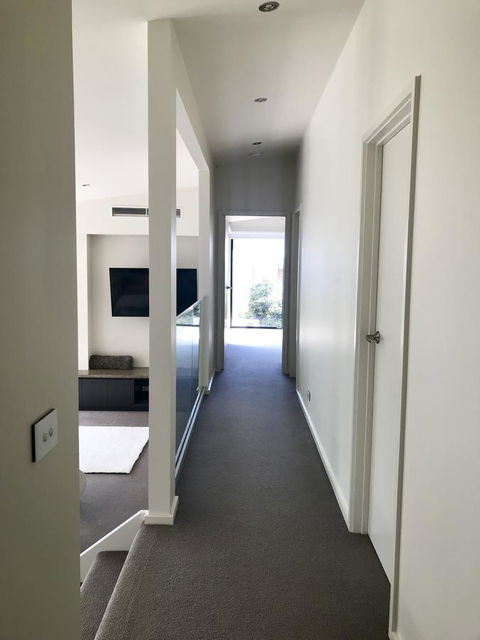 Lorne Sea View Terrace House - Holiday Find 24