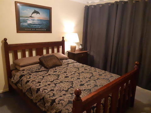 Elevated Holiday House Overlooks Tranquil Wetlands - Holiday Find 5