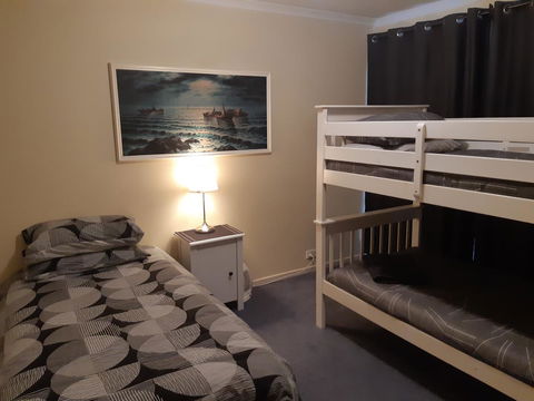 Elevated Holiday House Overlooks Tranquil Wetlands - Holiday Find 6