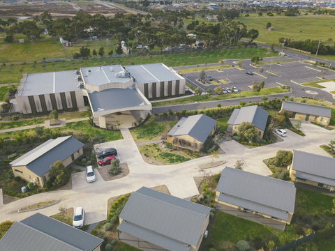 Quality Hotel Point Cook - Holiday Find 24