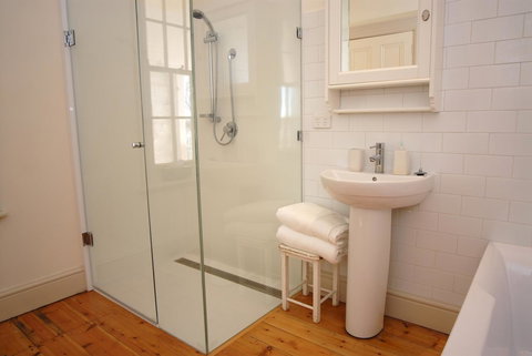 Cape Nelson Lighthouse - Holiday Find 23