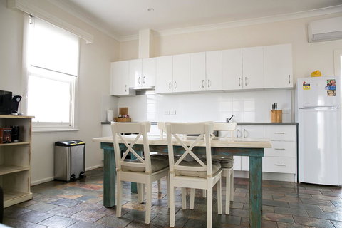 Cape Nelson Lighthouse - Holiday Find 11