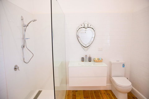 Cape Nelson Lighthouse - Holiday Find 16