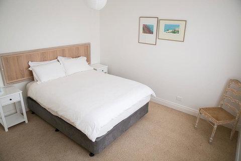 Cape Nelson Lighthouse - Holiday Find 7