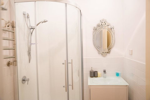 Cape Nelson Lighthouse - Holiday Find 15