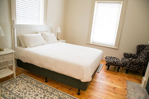 Cape Nelson Lighthouse - Holiday Find 14