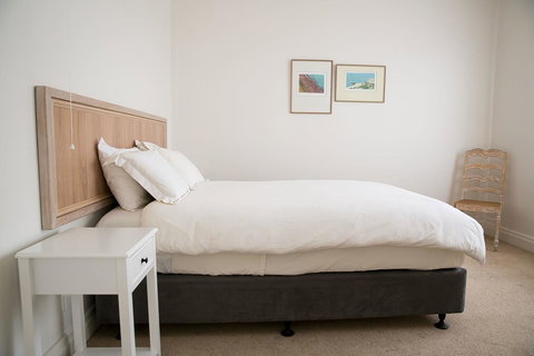 Cape Nelson Lighthouse - Holiday Find 10