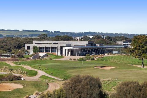 St Georges Moonah Links - Holiday Find 16