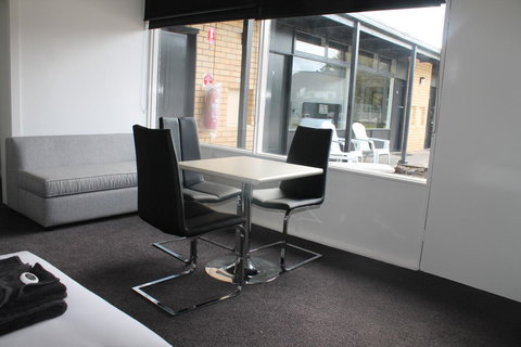 Rochester Motel - Holiday Find 8