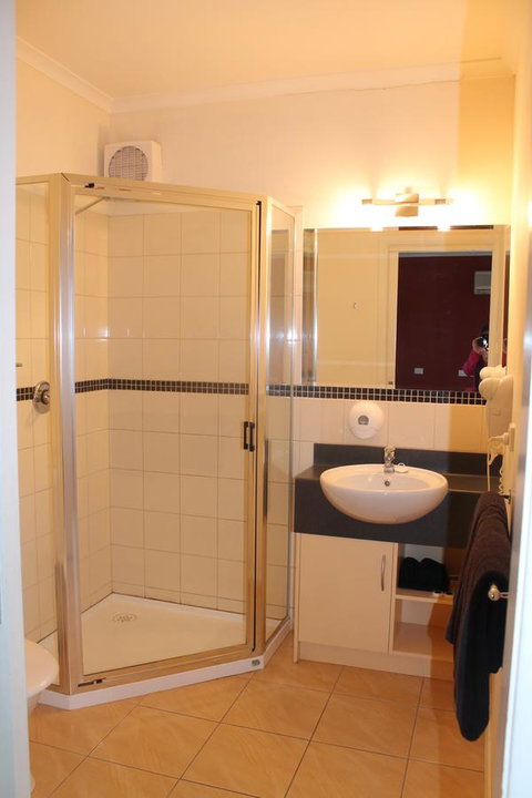 Rochester Motel - Holiday Find 6