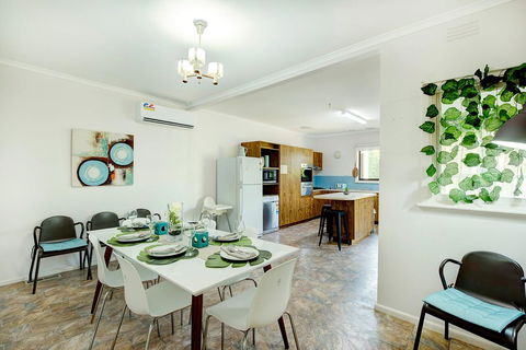 Sunryes Beach House - Holiday Find 16