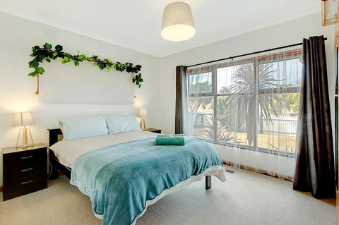 Sunryes Beach House - Holiday Find 11