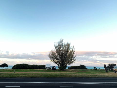 Sunryes Beach House - Holiday Find 34