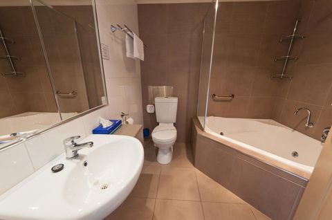 National Hotel Complex Bendigo - Holiday Find 31