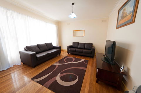 National Hotel Complex Bendigo - Holiday Find 14