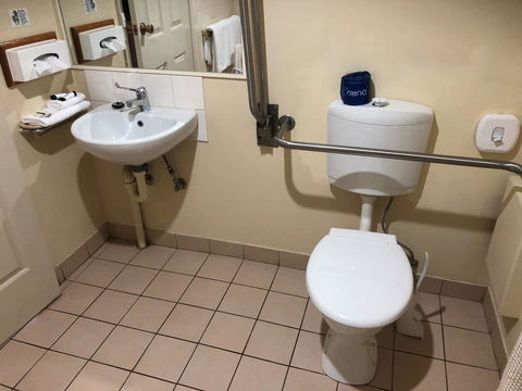 National Hotel Complex Bendigo - Holiday Find 5